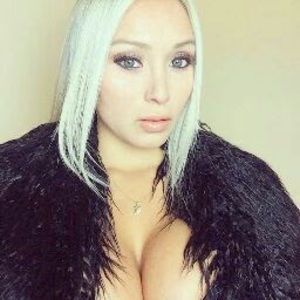 Meet your Posher, Anne